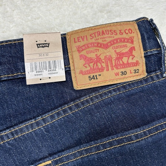 Levi's 541 Mens Jeans NWT Athletic‎ Taper Stretch Dark Wash Denim Size 30x32 - Picture 9 of 11